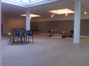 exhibition - CERTAIN PECULIAR THINGS AND IDEAS, OFTEN FAILED (OR, ON HUMANS, MACHINES AND RUNNING ALGORITHMS)